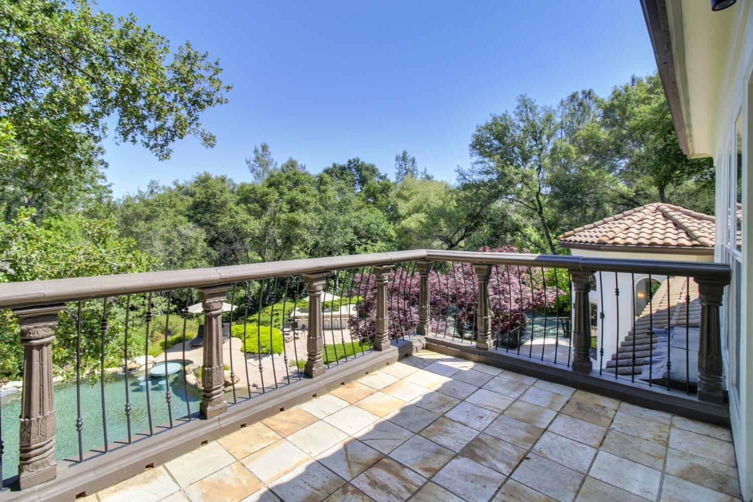 6000 Greystone Place
