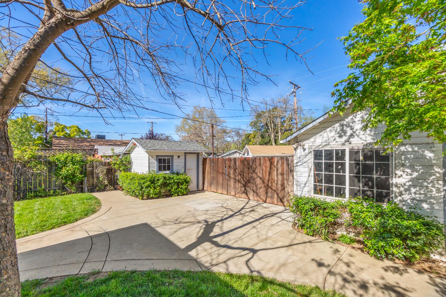 512 Encinal Avenue