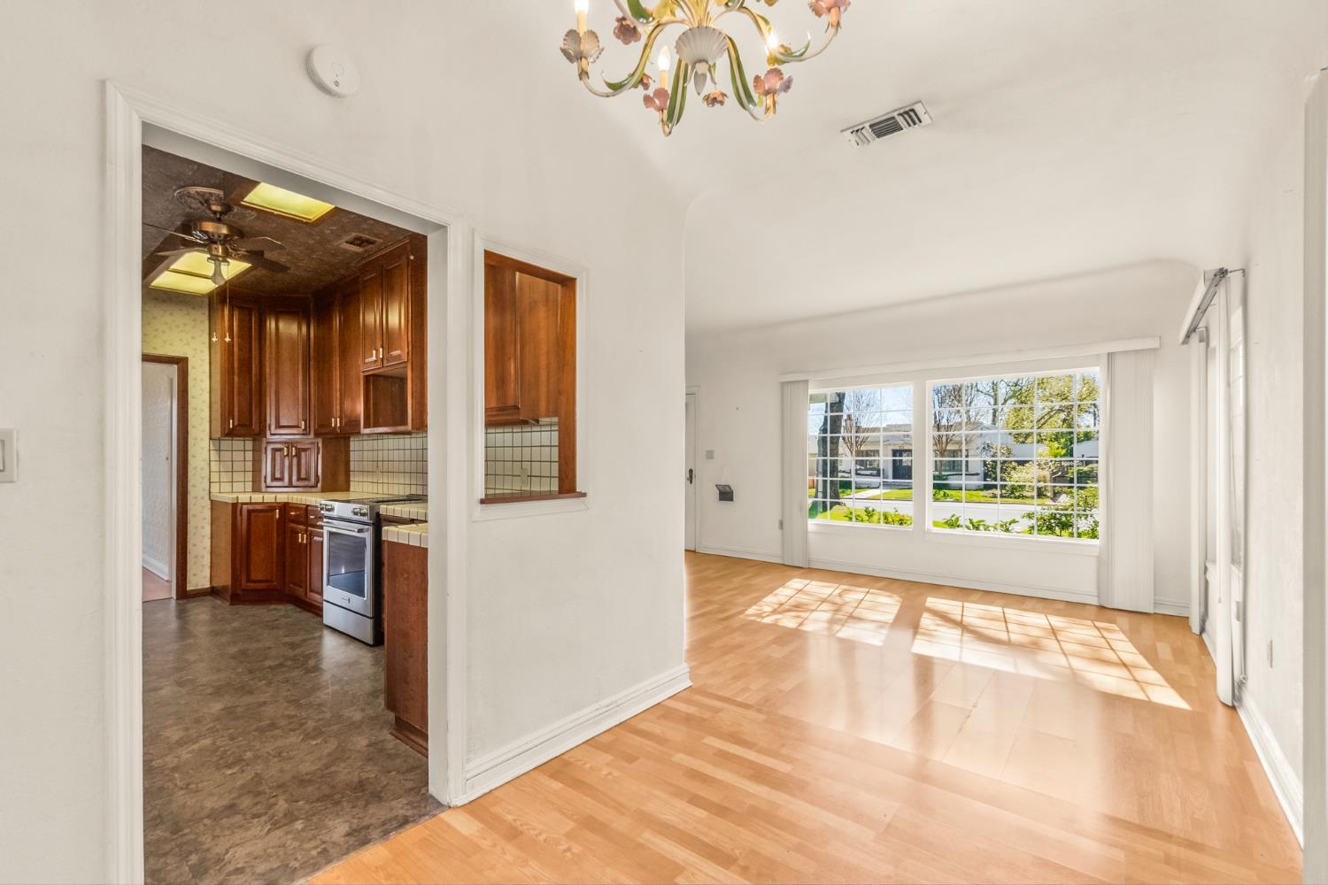 512 Encinal Avenue