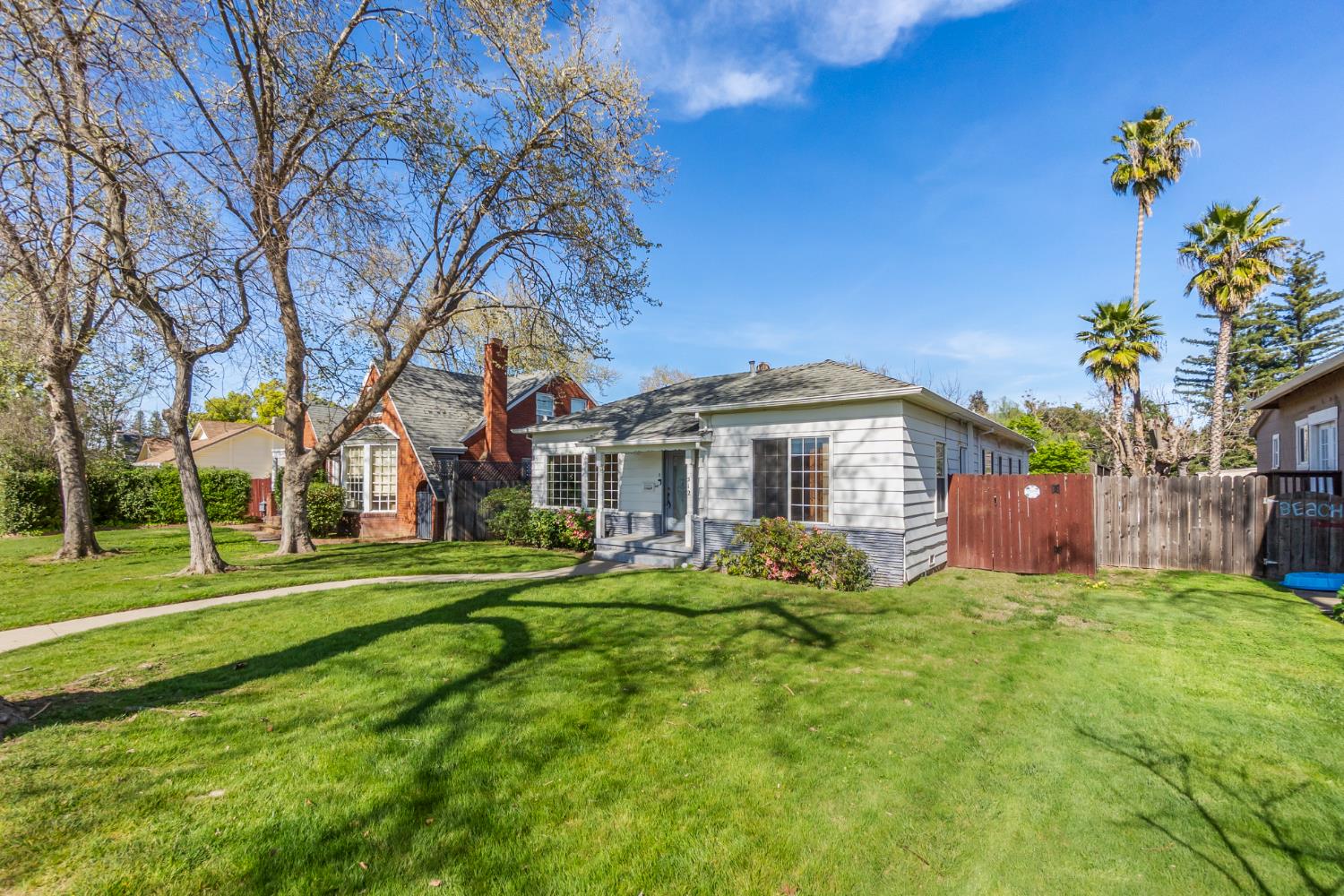512 Encinal Avenue