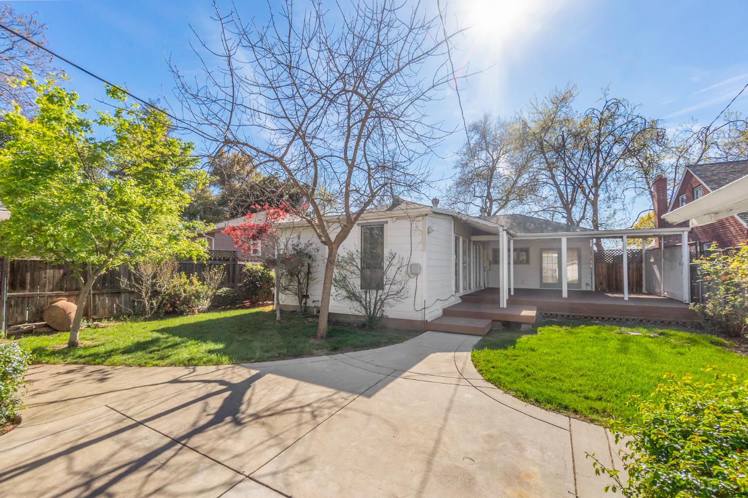 512 Encinal Avenue