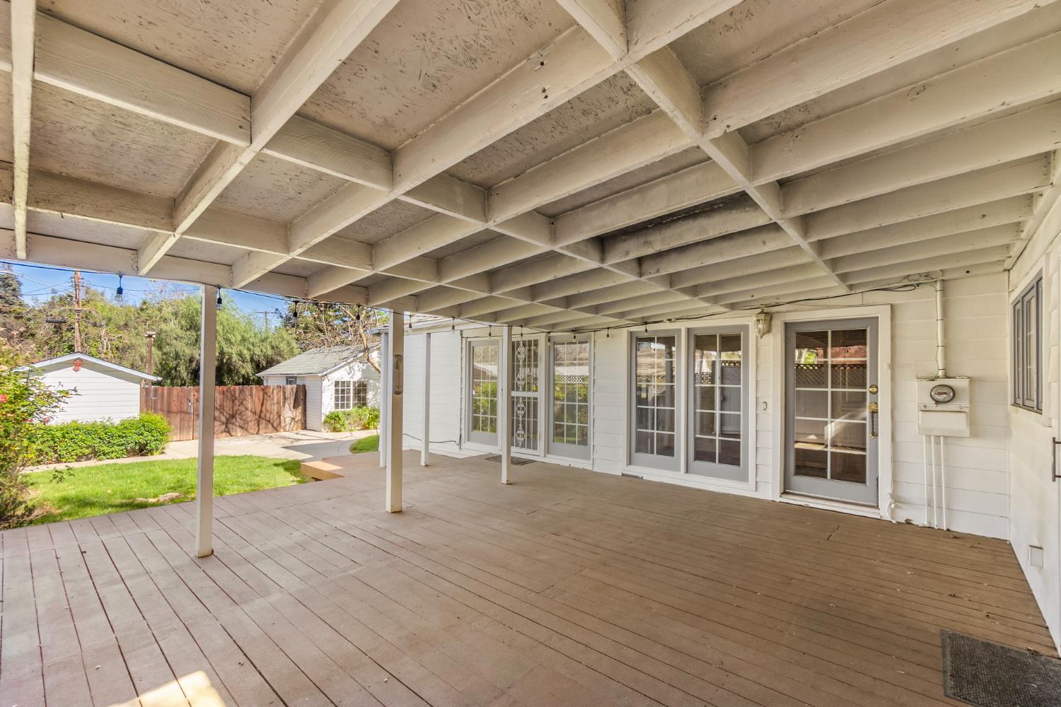512 Encinal Avenue