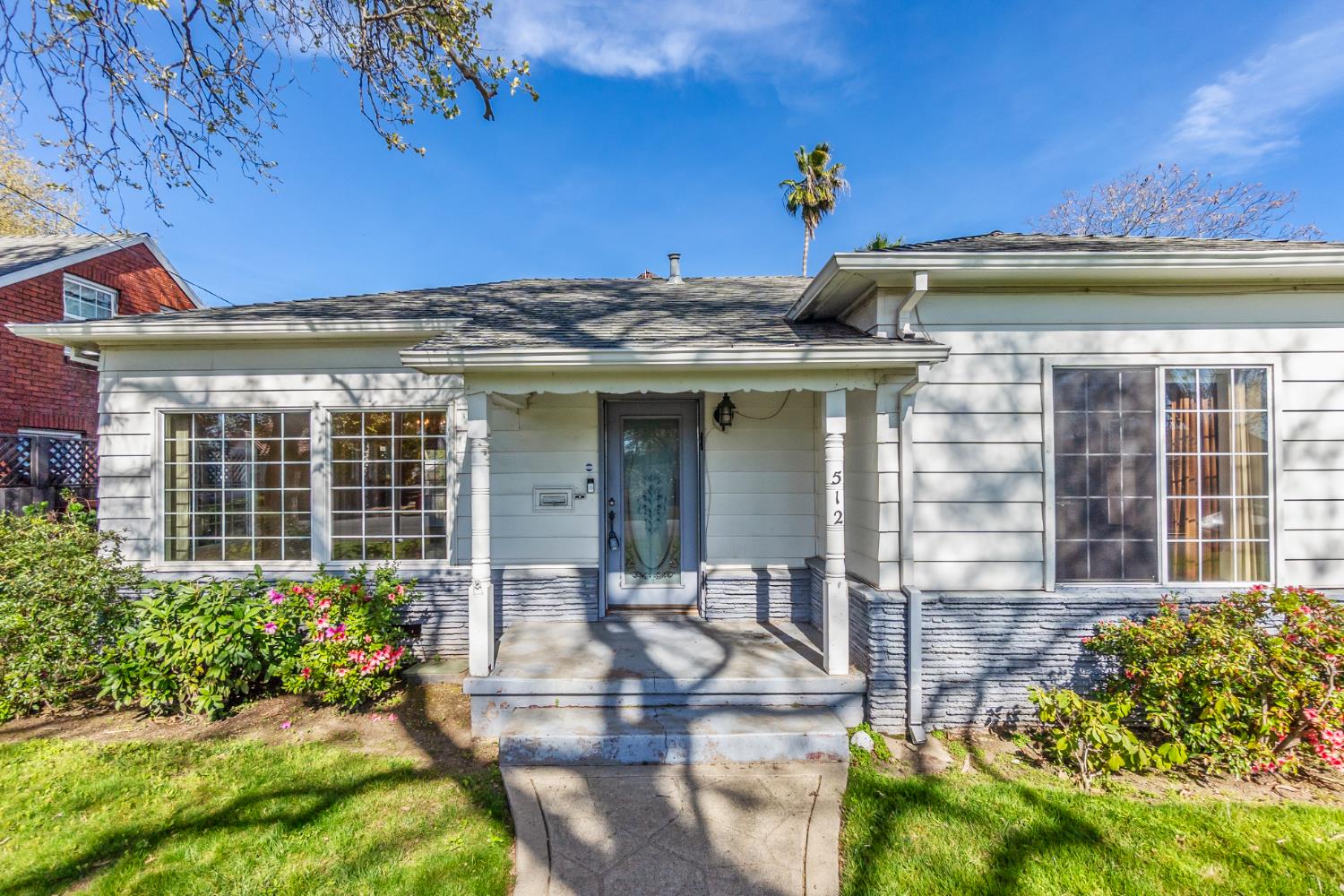 512 Encinal Avenue