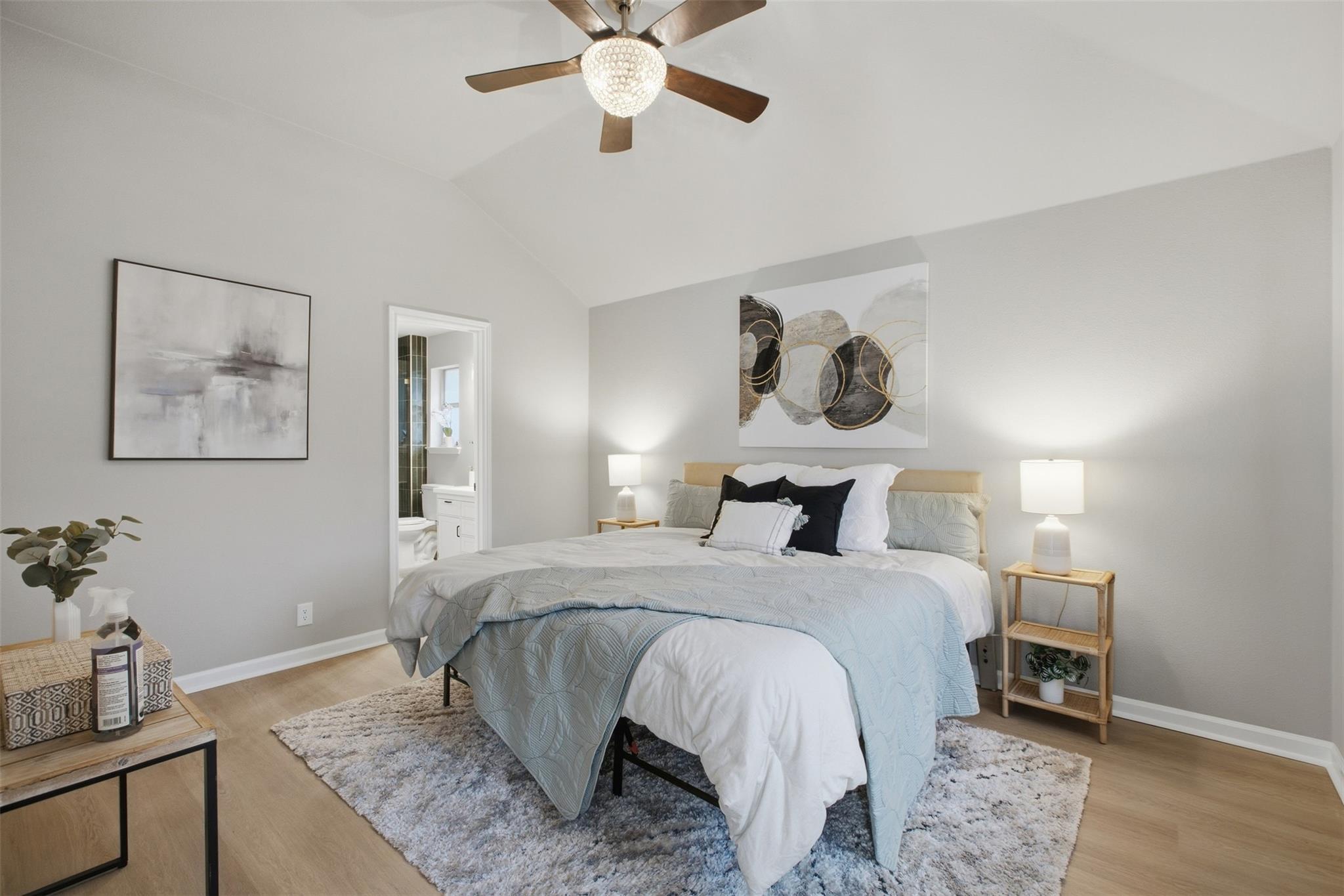 812 HONEYSUCKLE DR