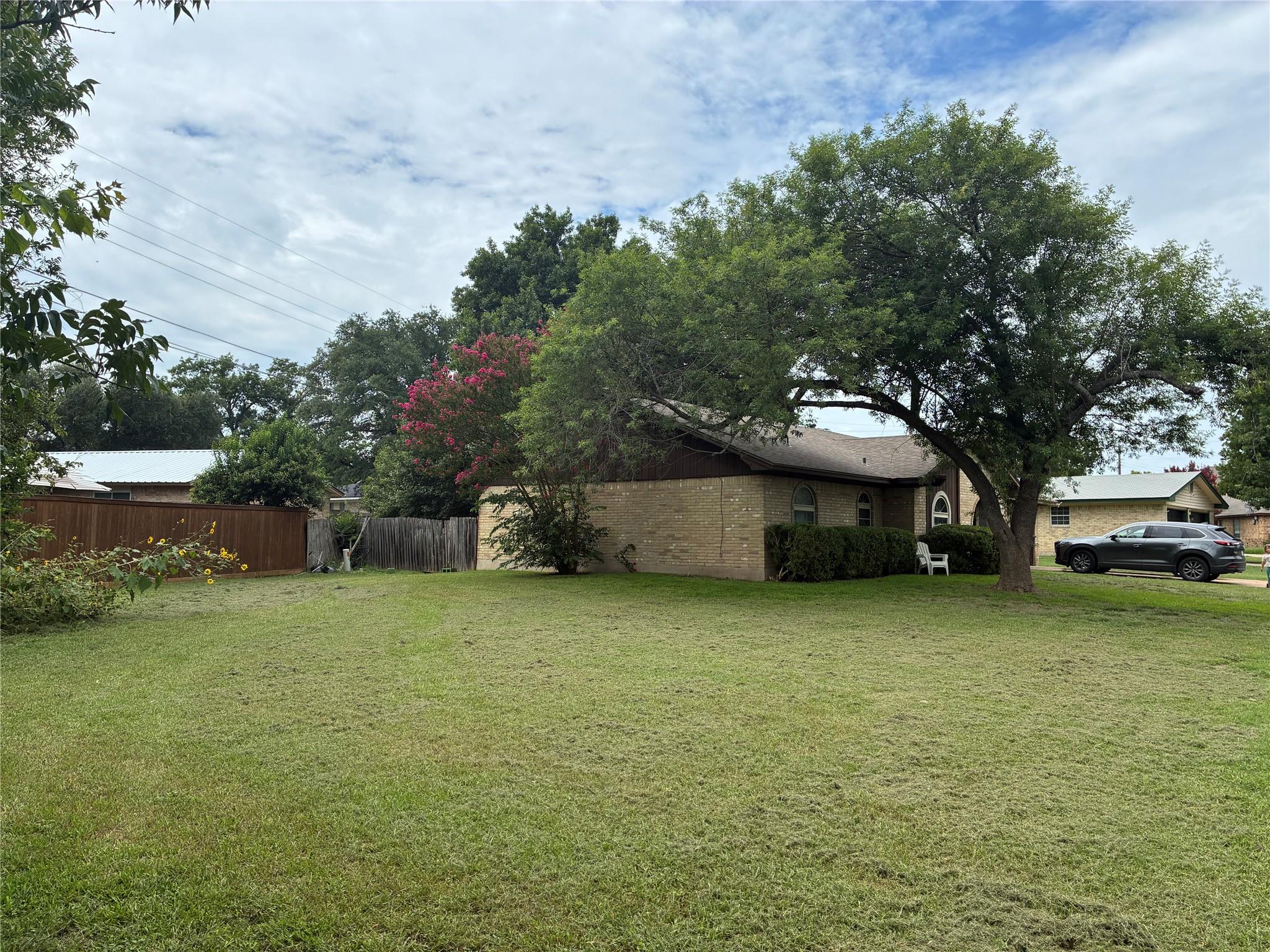 410 Phoenix DR