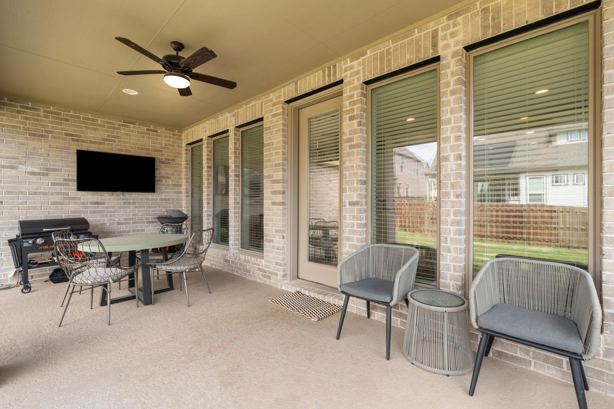 932 Mollie McBride LN