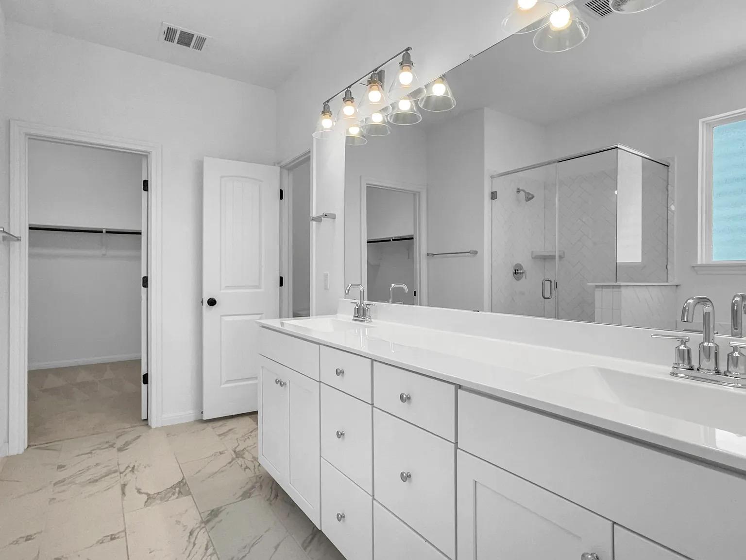 2608 Emerson TRL