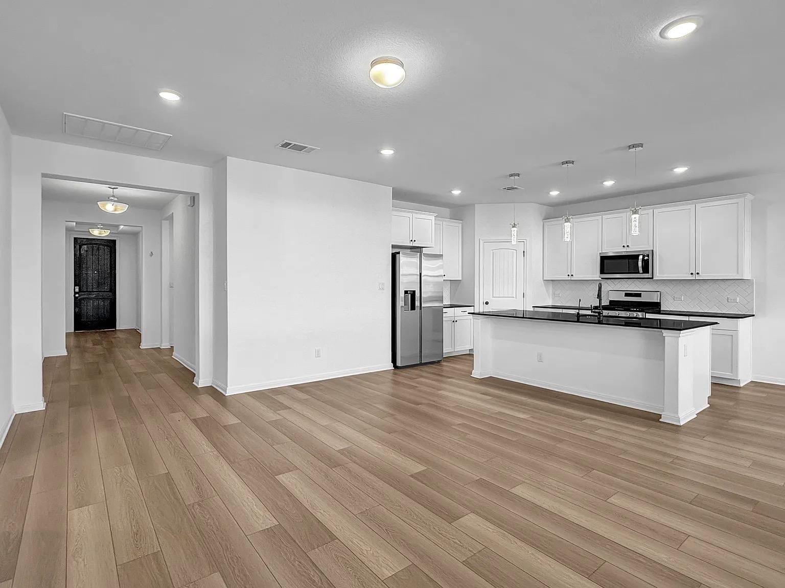 2608 Emerson TRL