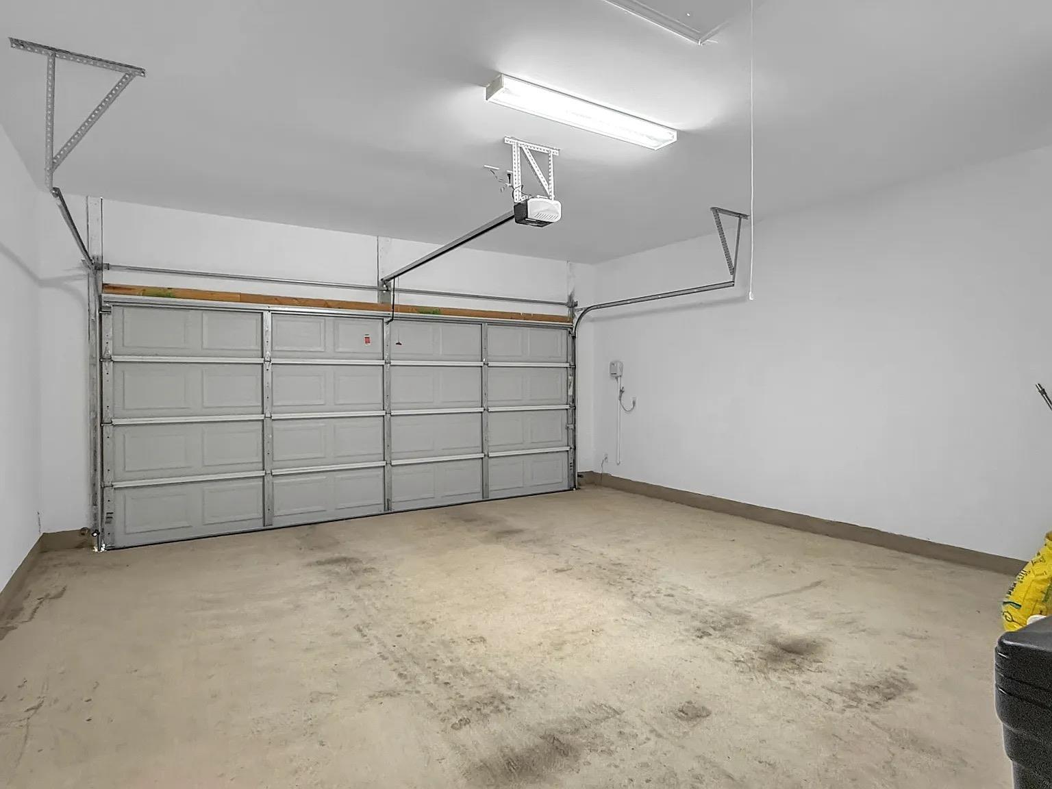 2608 Emerson TRL