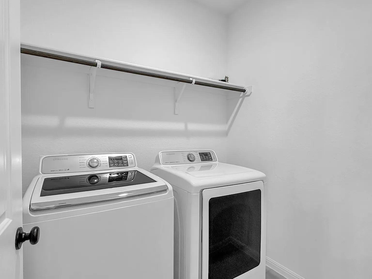 2608 Emerson TRL