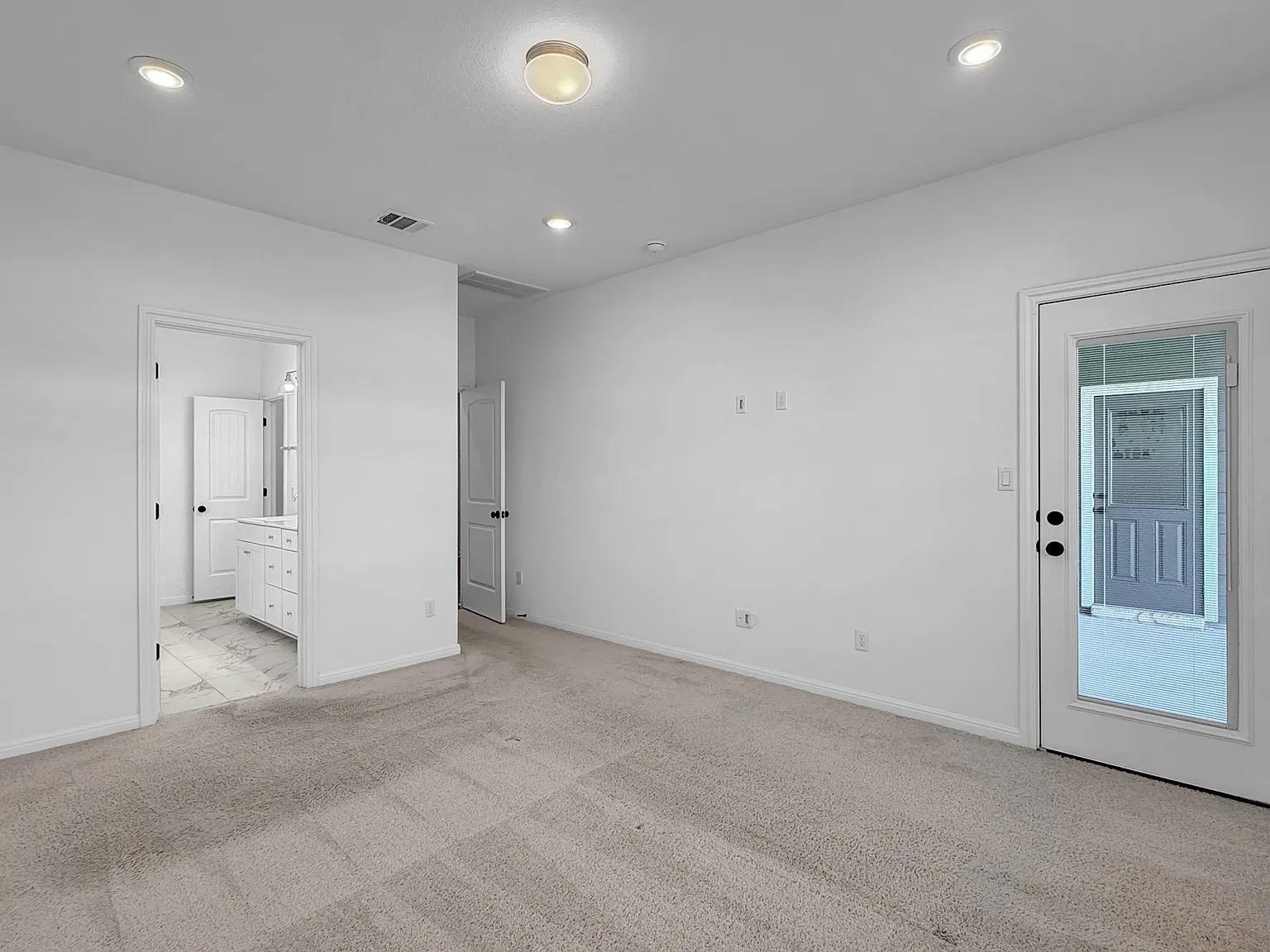 2608 Emerson TRL