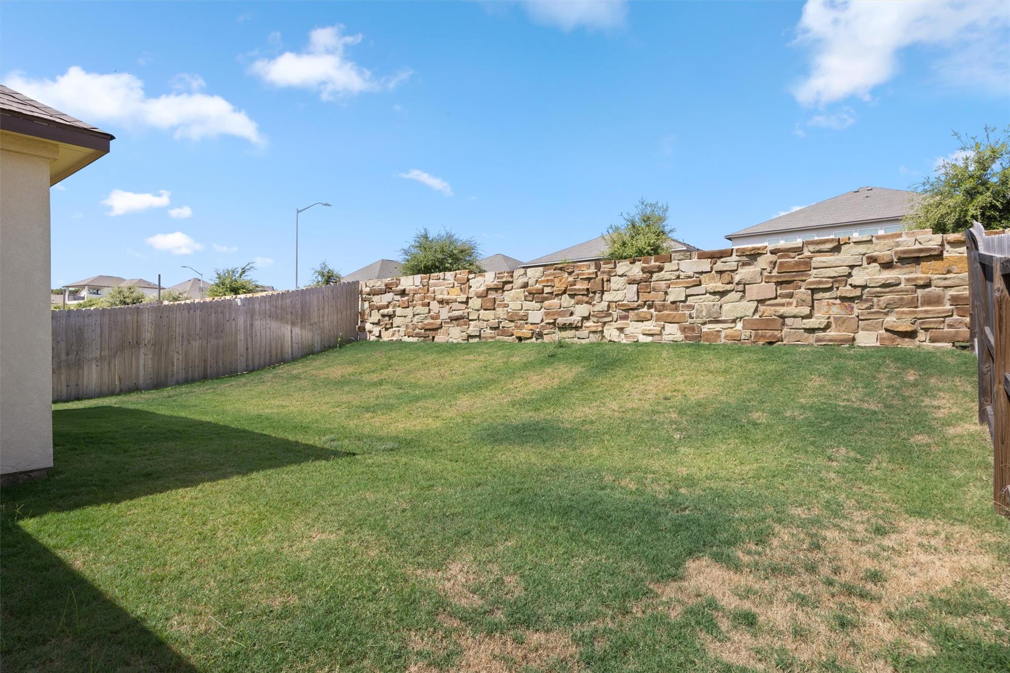 1613 Brueggerhoff RD