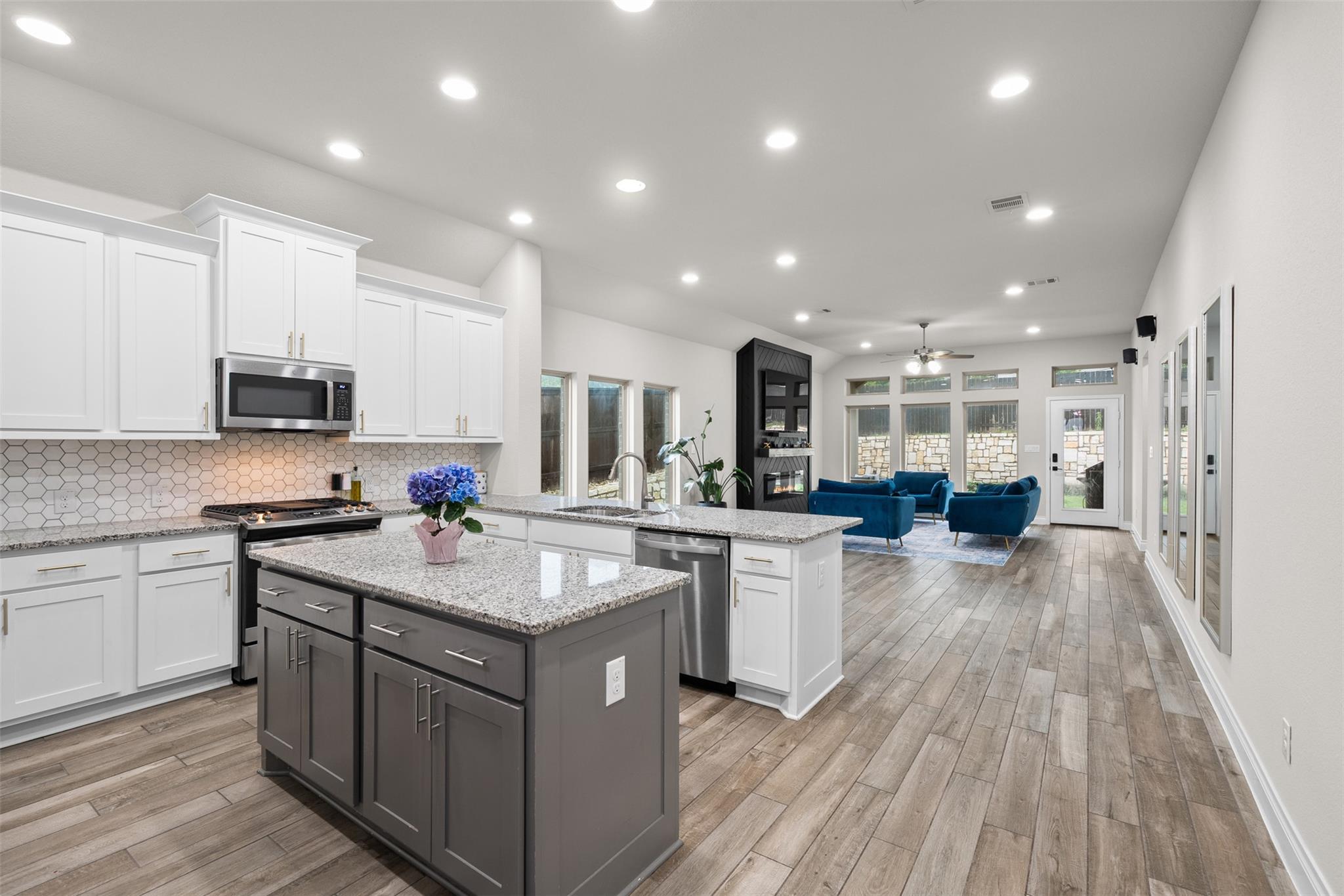 341 Pisa LN