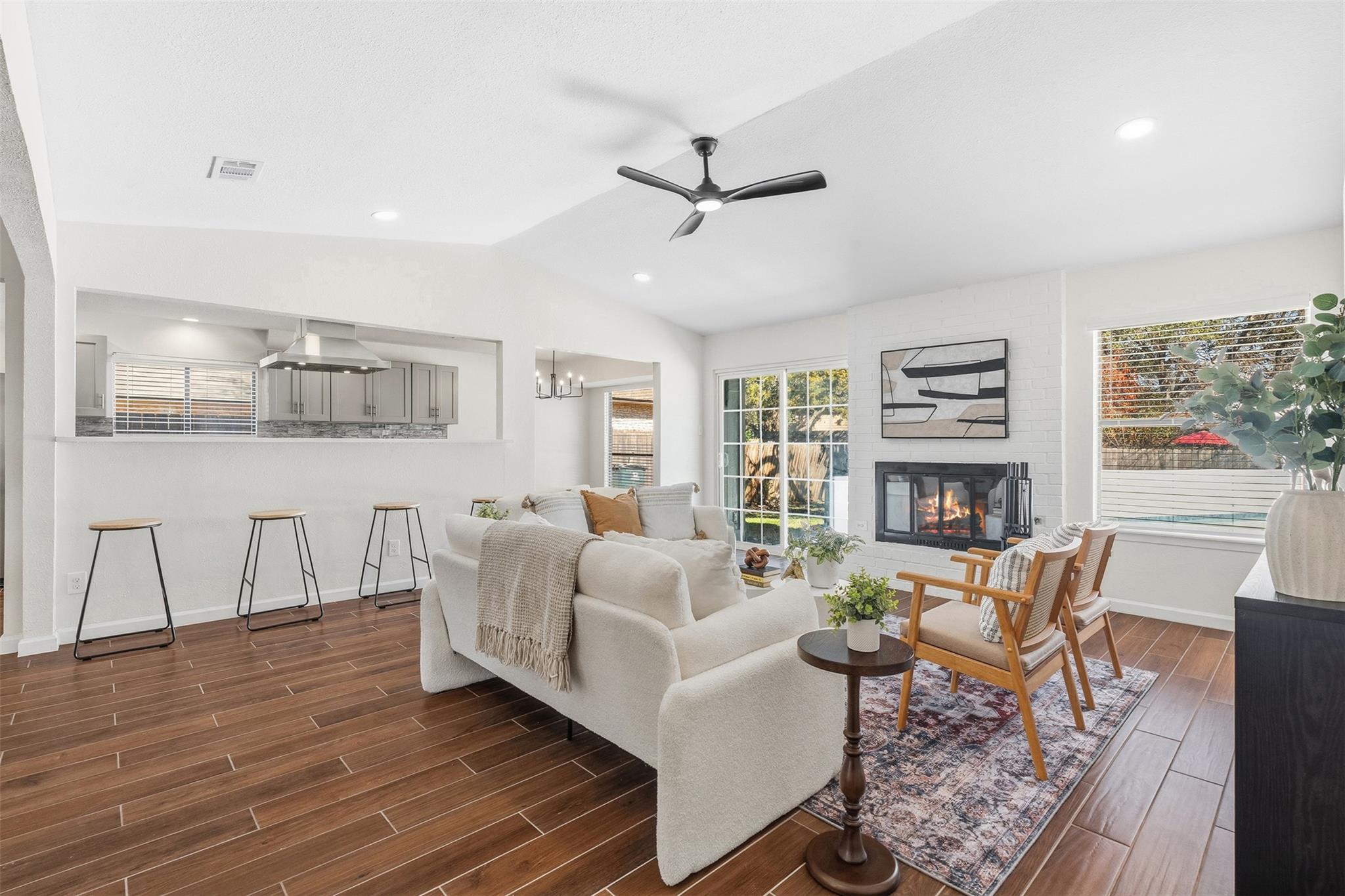 12401 Rusted Nail CV