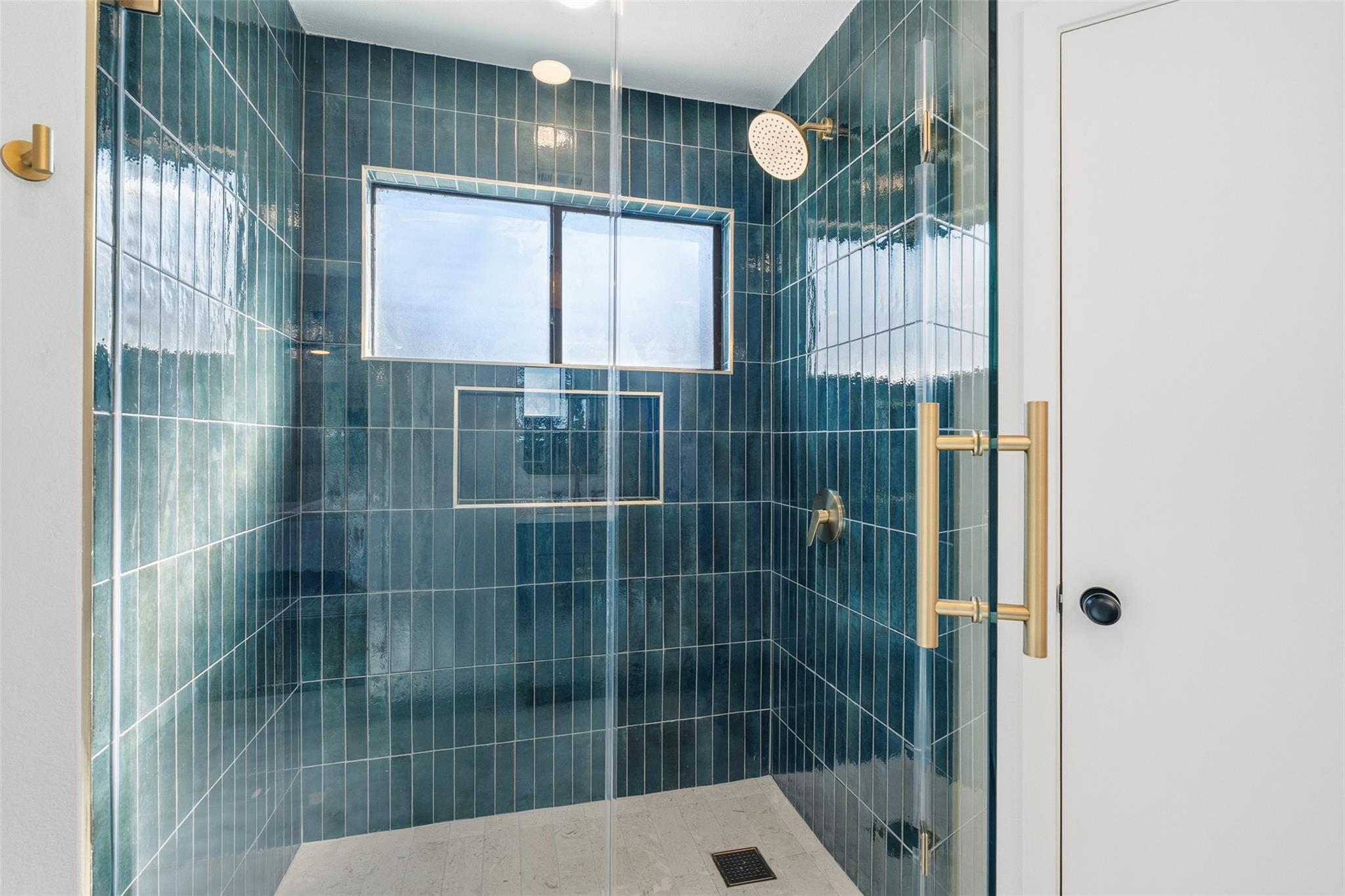 12401 Rusted Nail CV