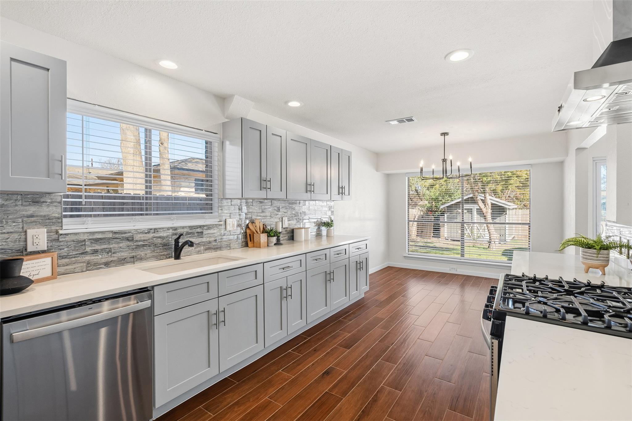 12401 Rusted Nail CV