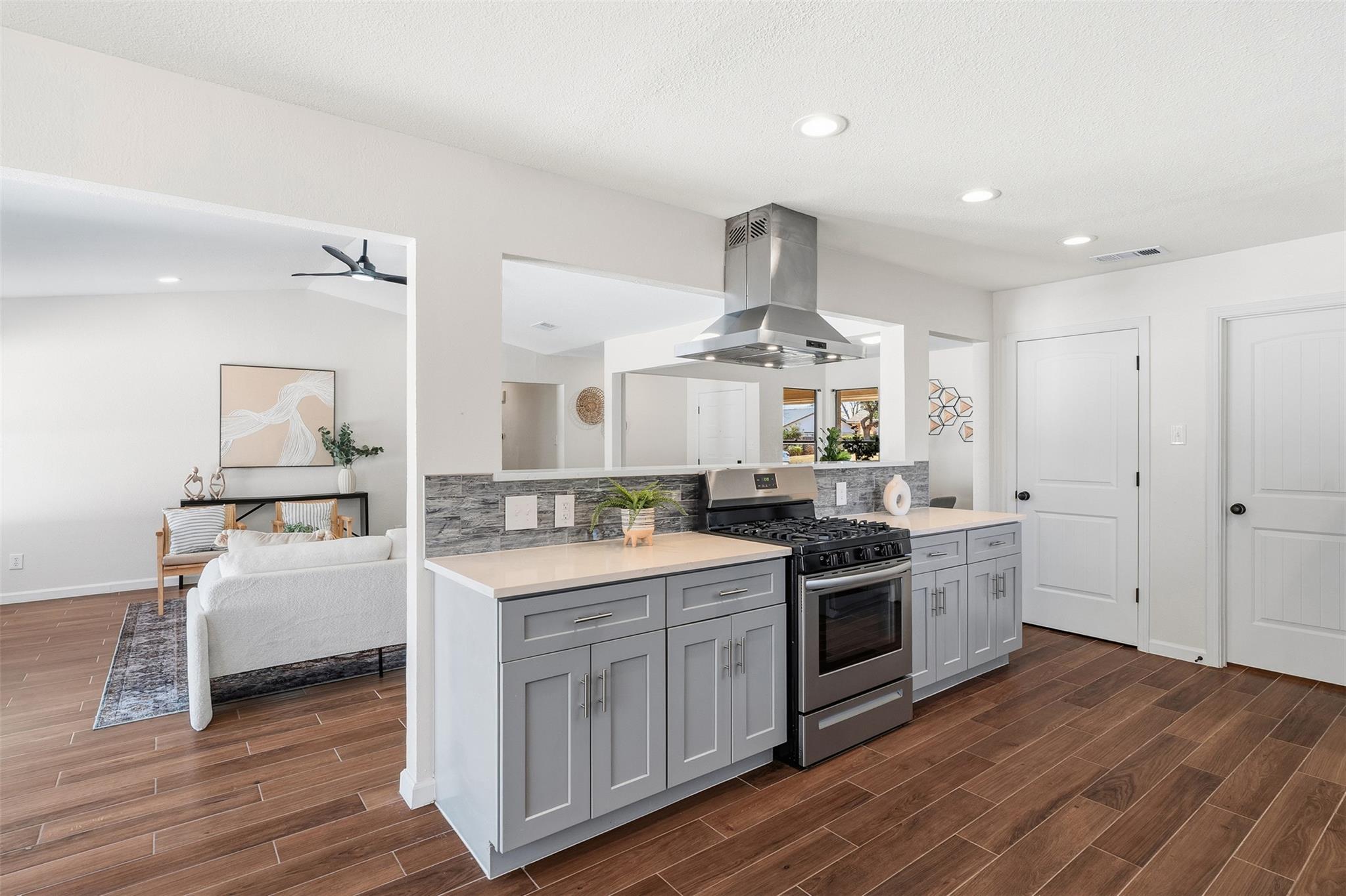 12401 Rusted Nail CV