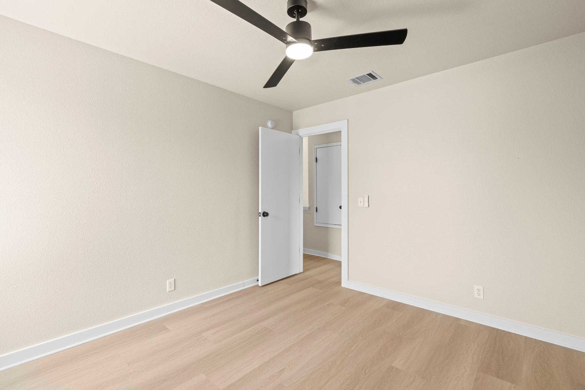 1407 WATERFALL Ave