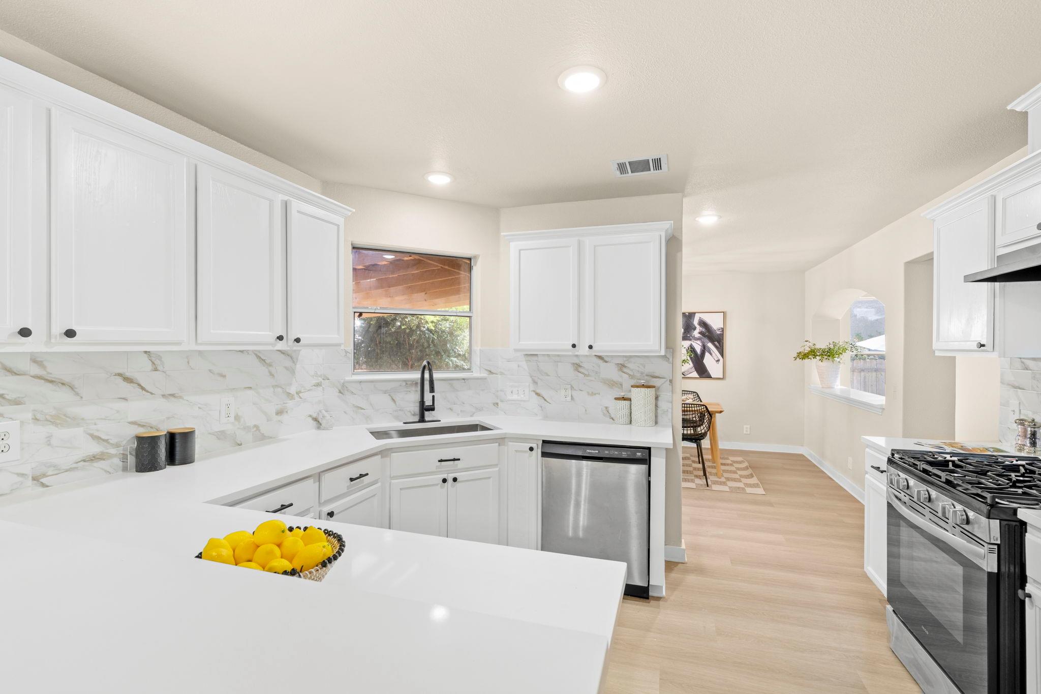 1407 WATERFALL Ave