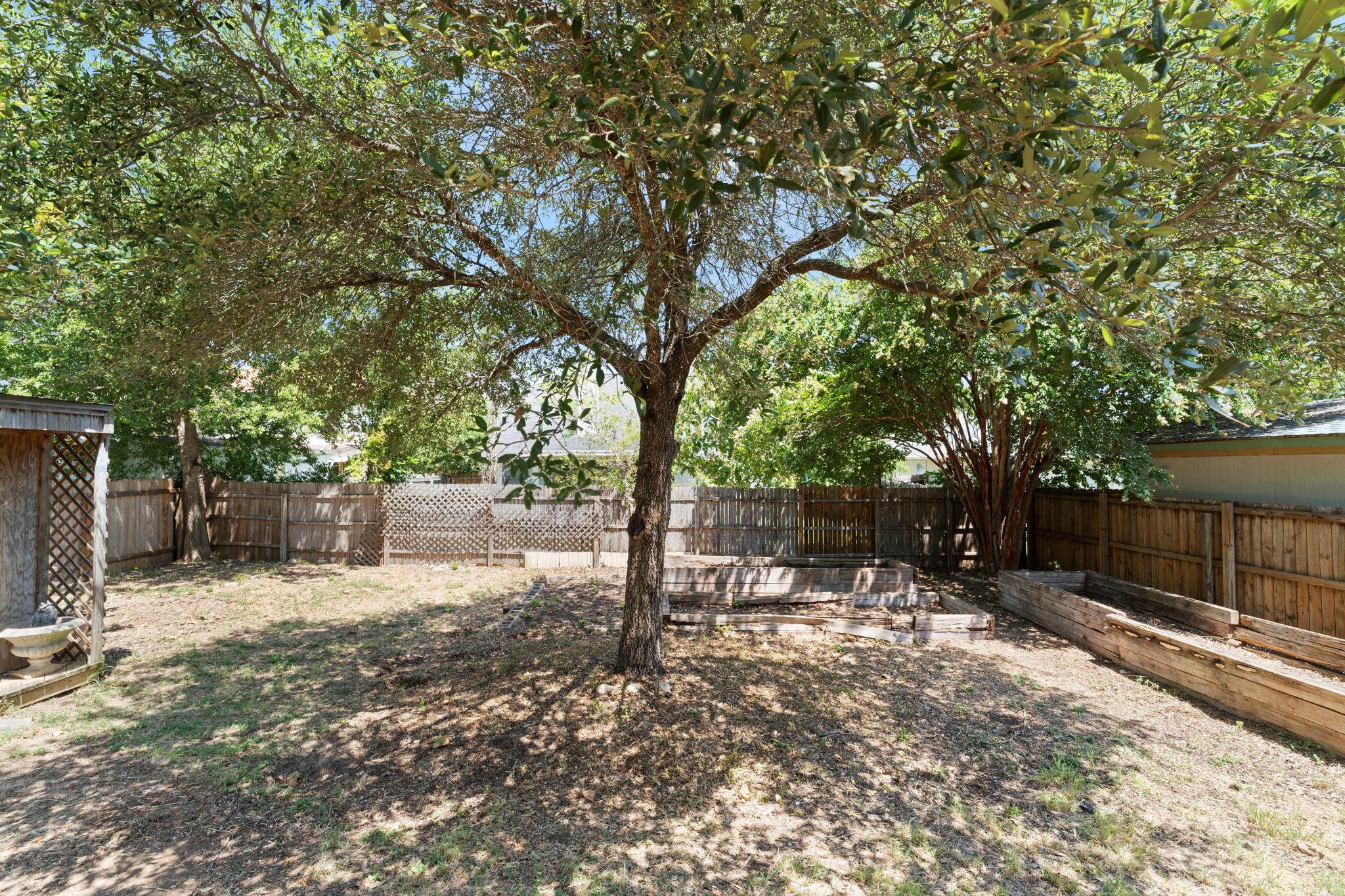 1407 WATERFALL Ave