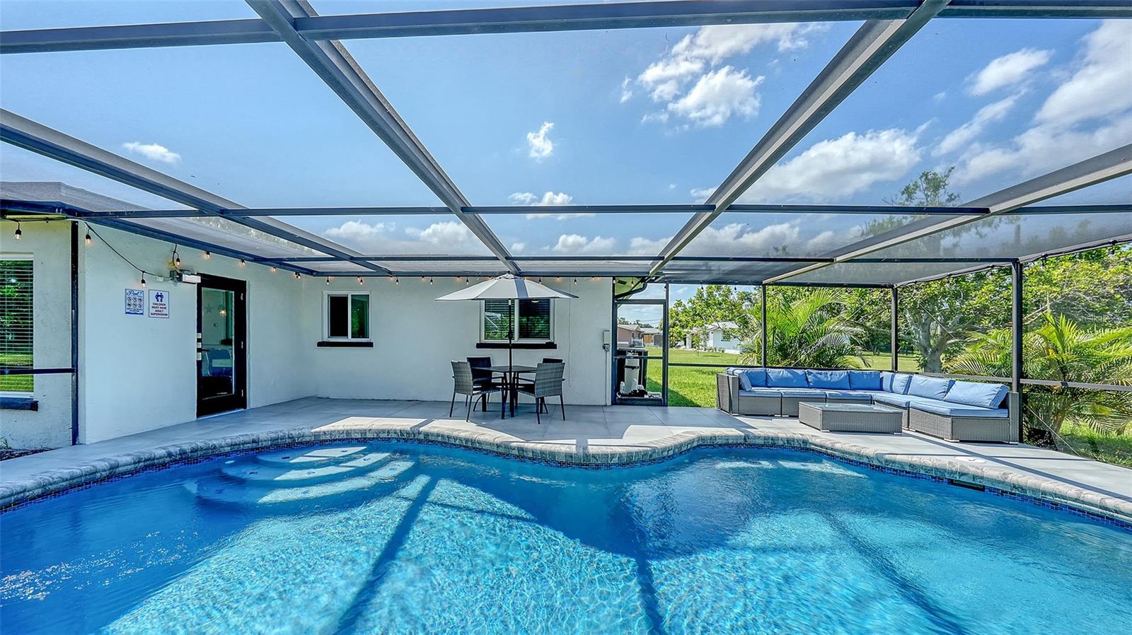 243 MOSS LN