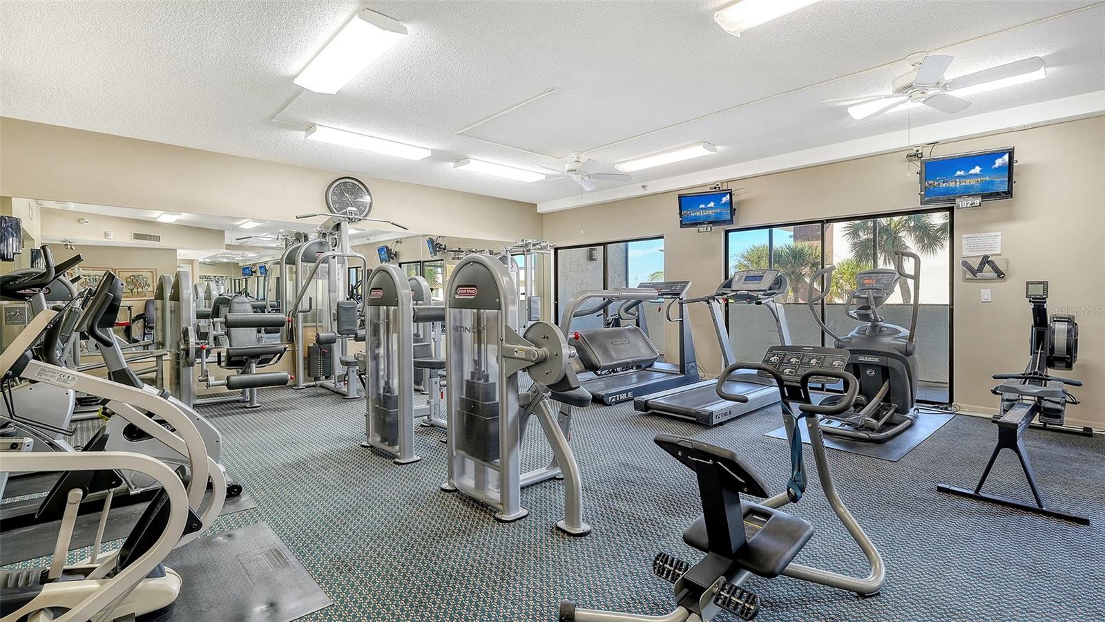 1100 BENJAMIN FRANKLIN DR #204
