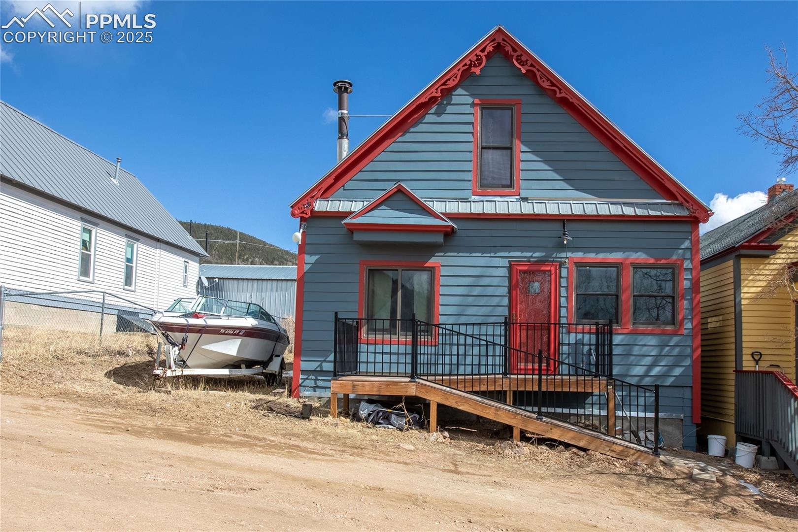 124 S Dewey Street