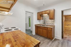 210 S SEVENTH Street