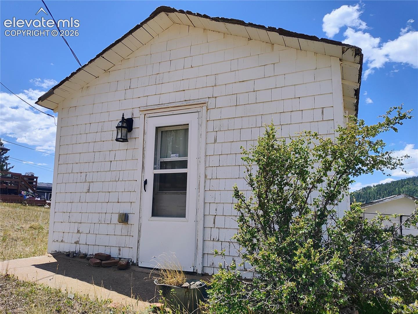 218 Spicer Avenue