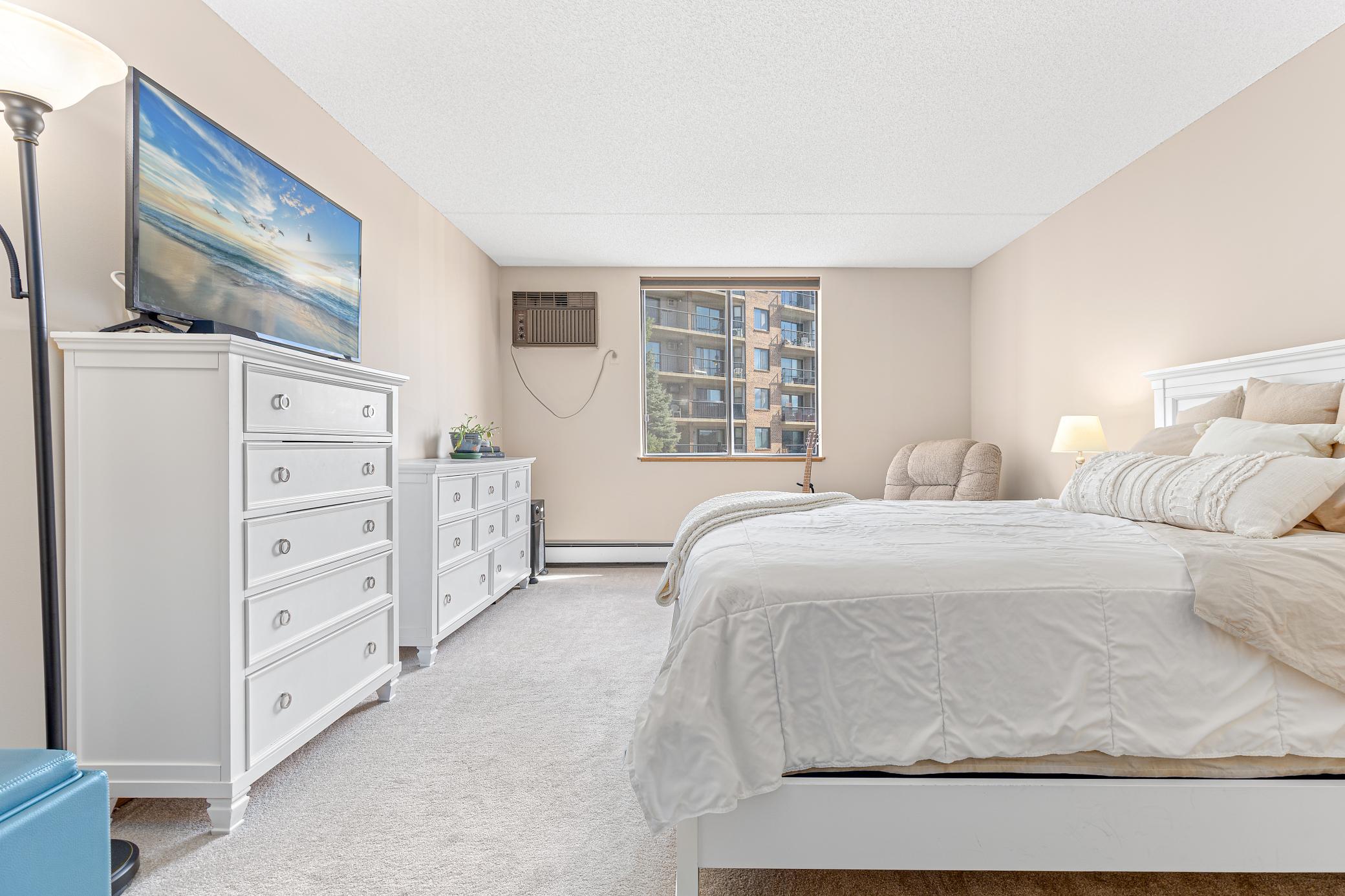 2601 Kenzie Terrace Unit: 129