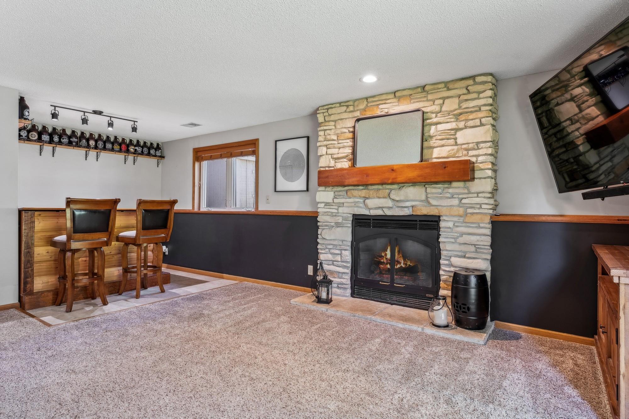 14183 Vale Street NW