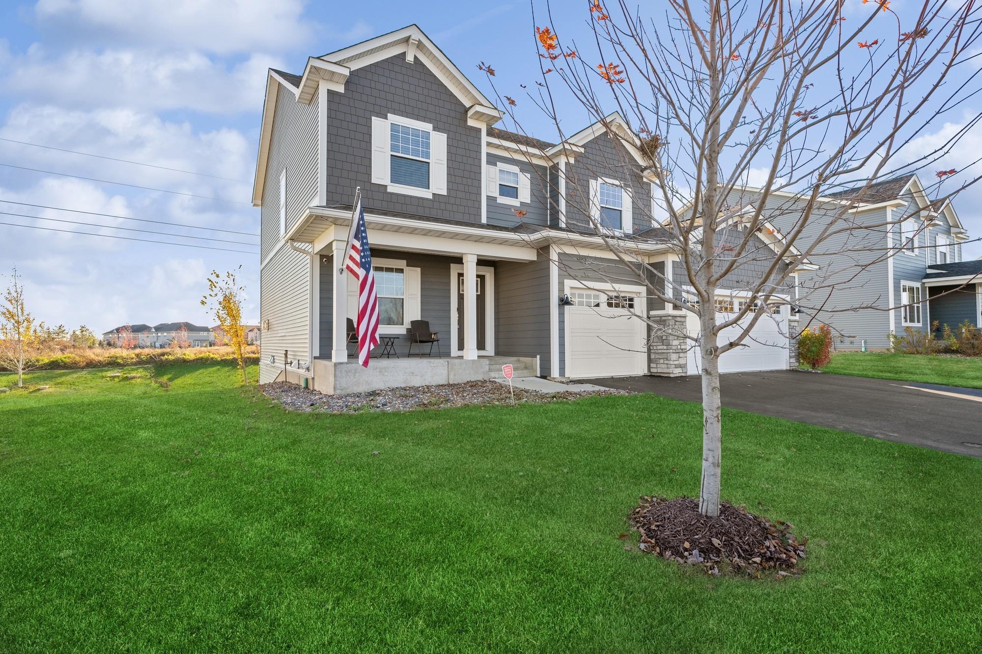 9925 Lower 8th Street N