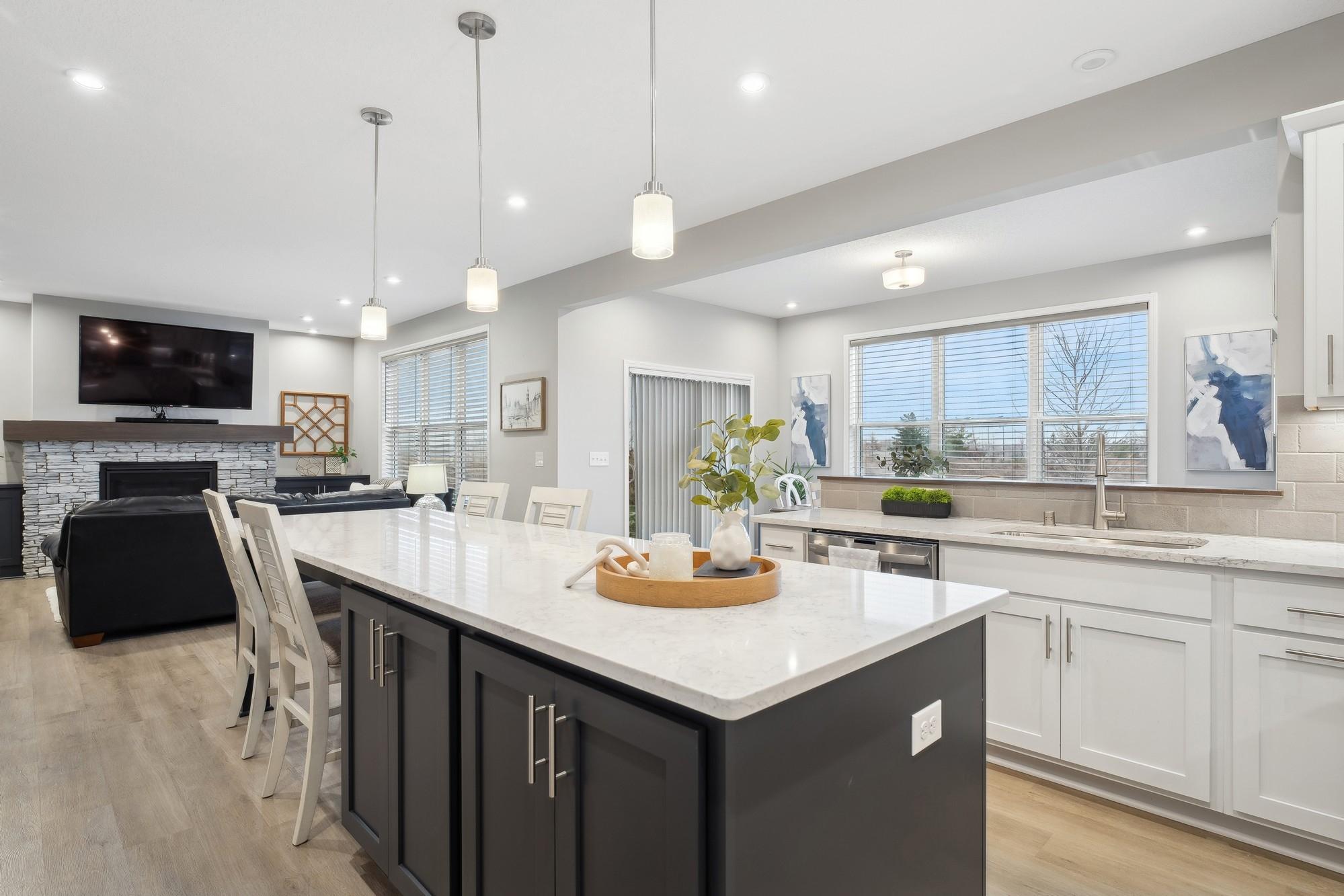 9925 Lower 8th Street N