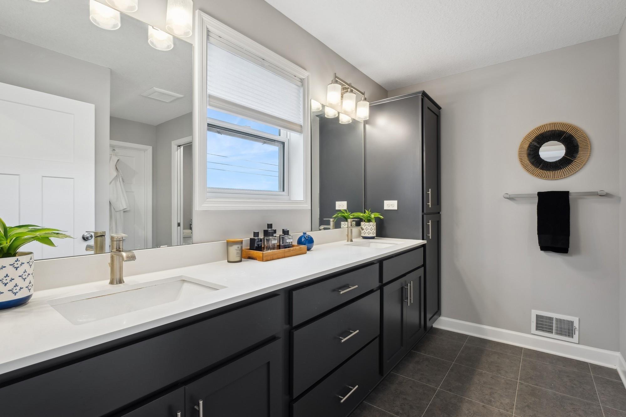 9925 Lower 8th Street N