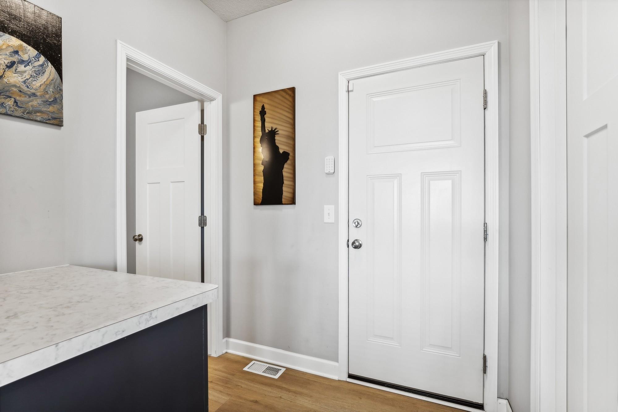 9925 Lower 8th Street N