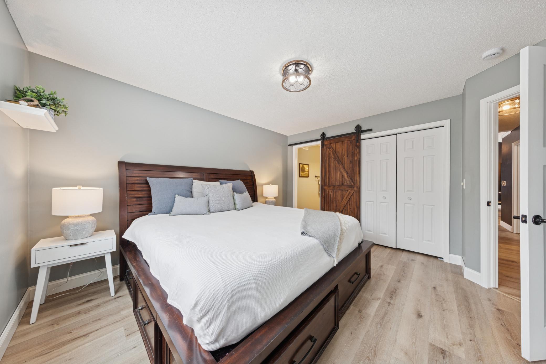 11876 N Meadow Curve