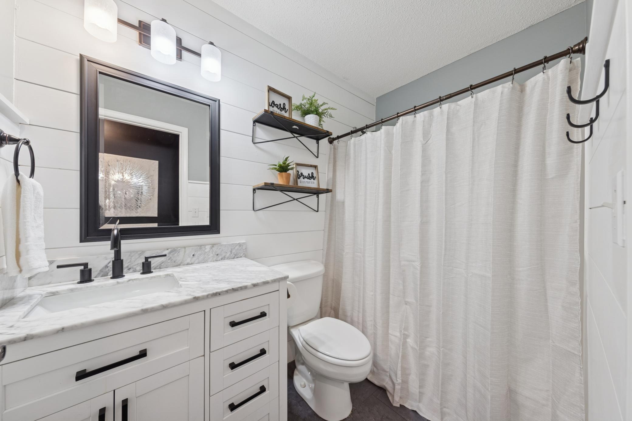 11876 N Meadow Curve