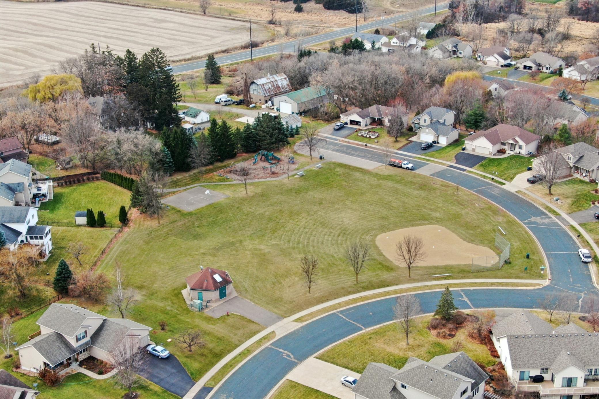 11876 N Meadow Curve