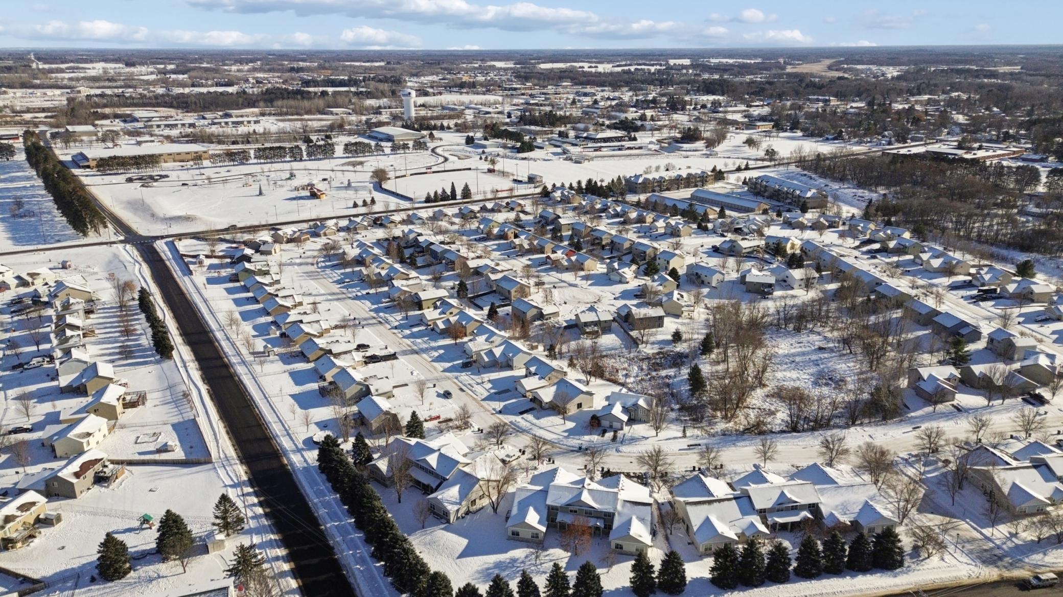 747 Park Brook Road NW