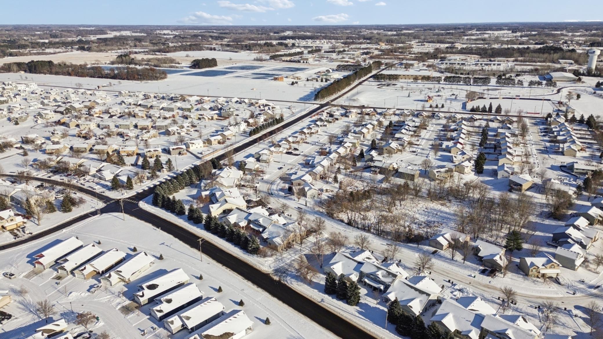 747 Park Brook Road NW