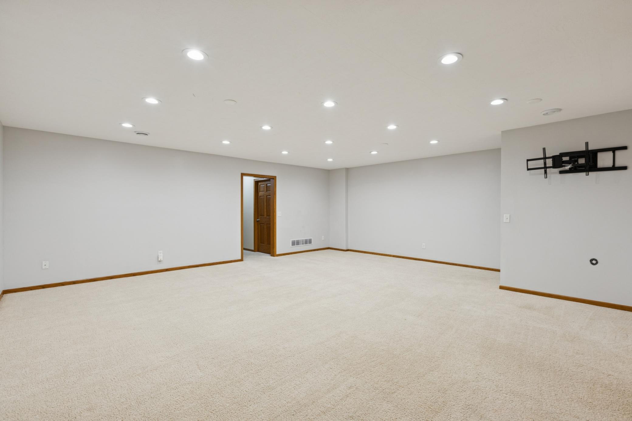 747 Park Brook Road NW