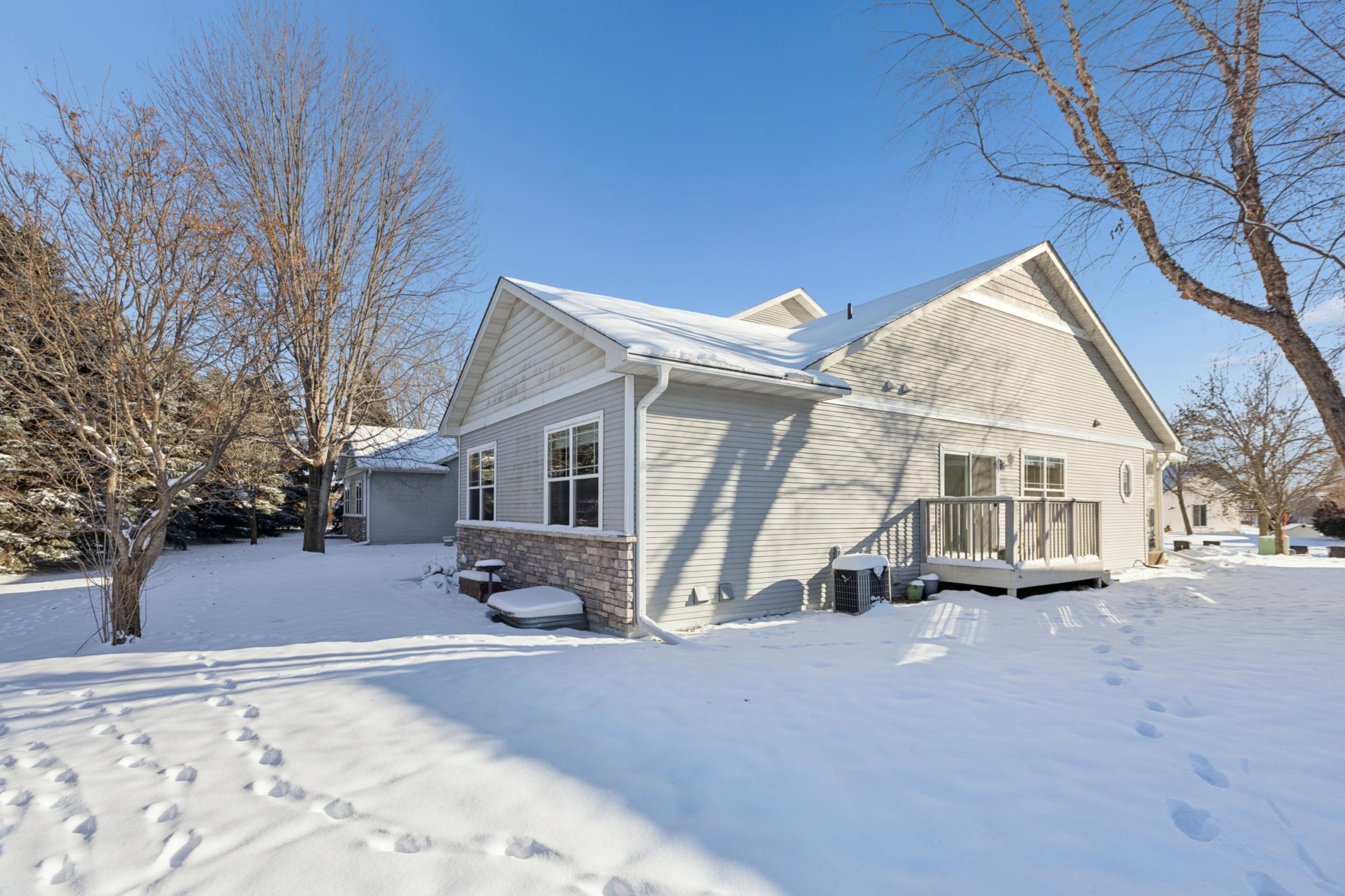 747 Park Brook Road NW