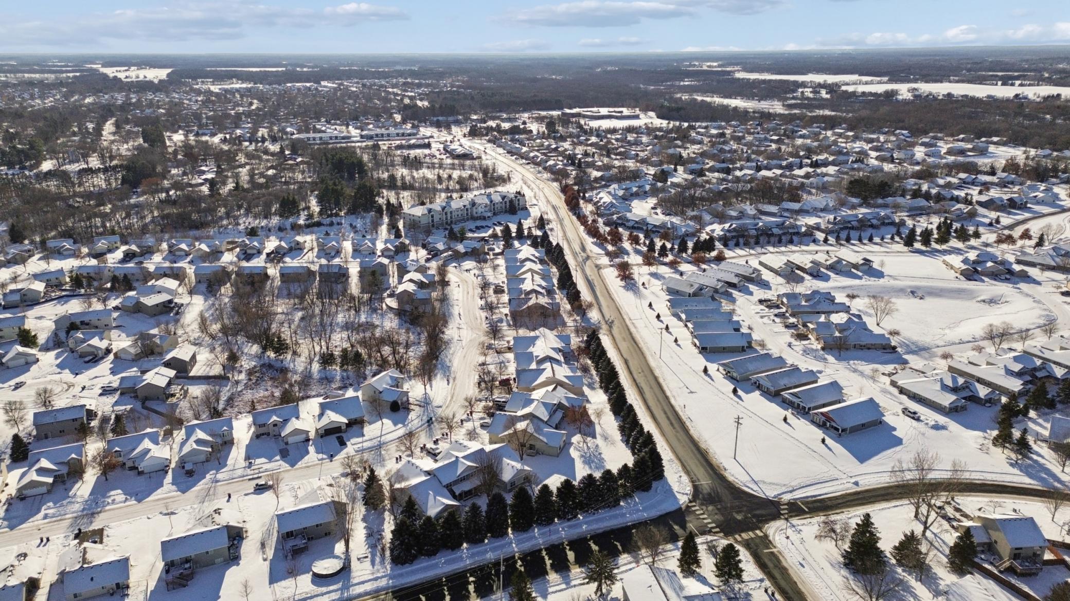 747 Park Brook Road NW