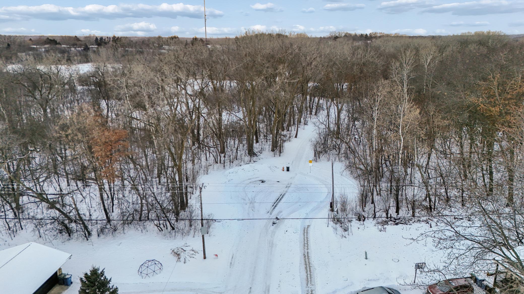 2120 Aquila Avenue N