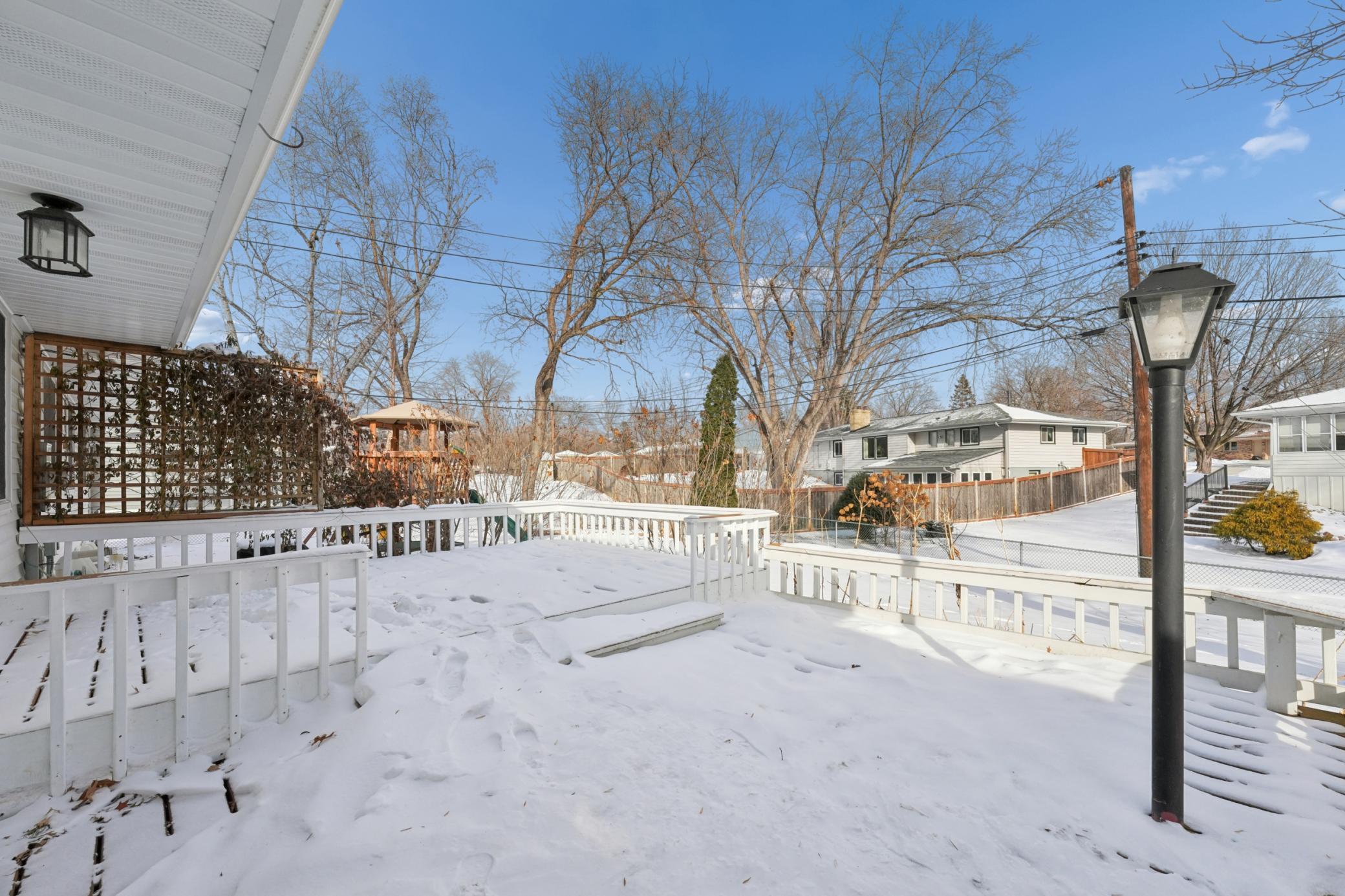 2120 Aquila Avenue N