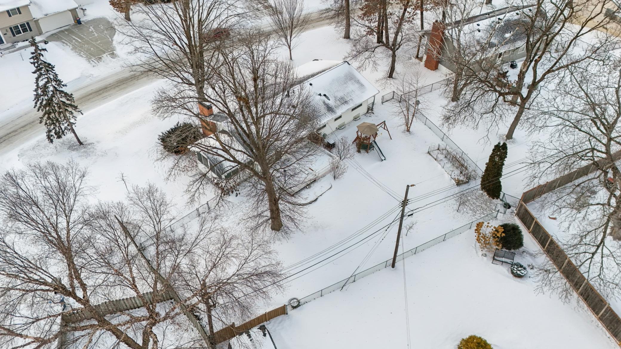 2120 Aquila Avenue N