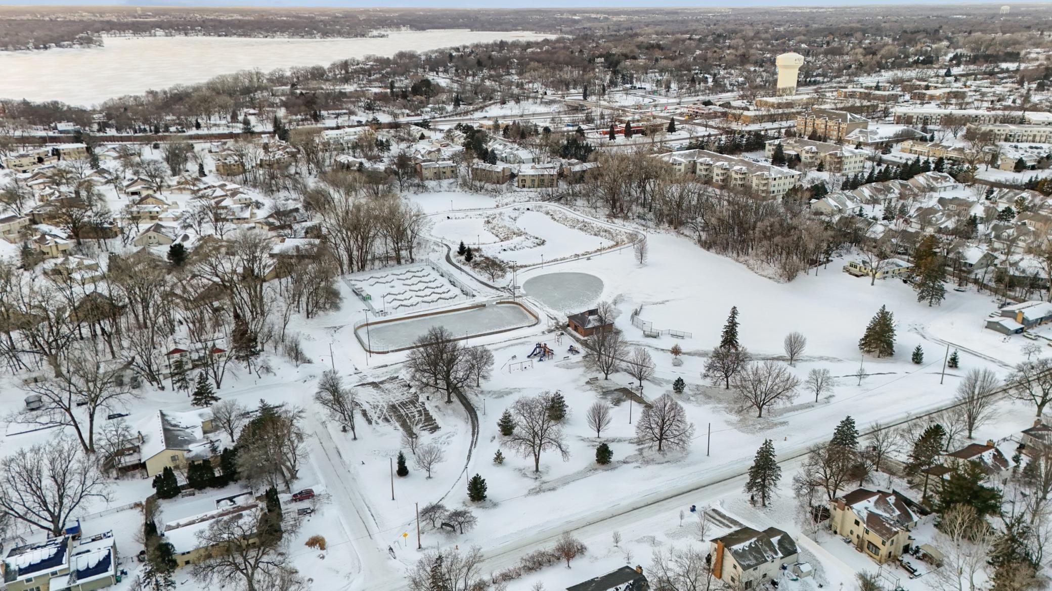 2120 Aquila Avenue N