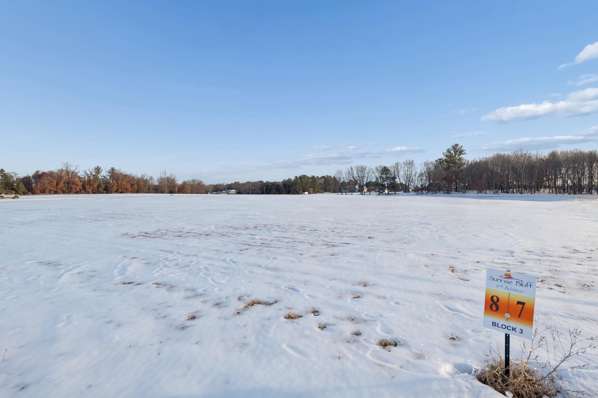 39033 Everton Avenue