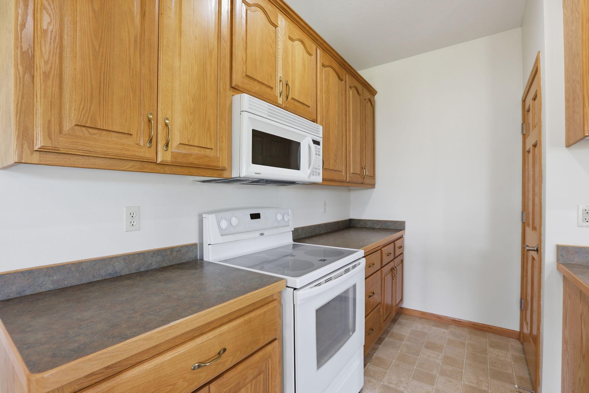 39829 Hastings Street NE