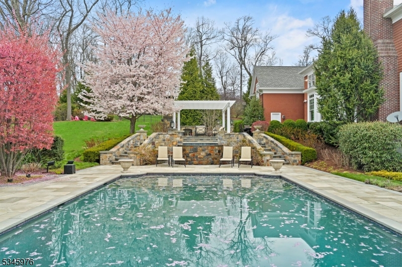 72 Wisteria Way